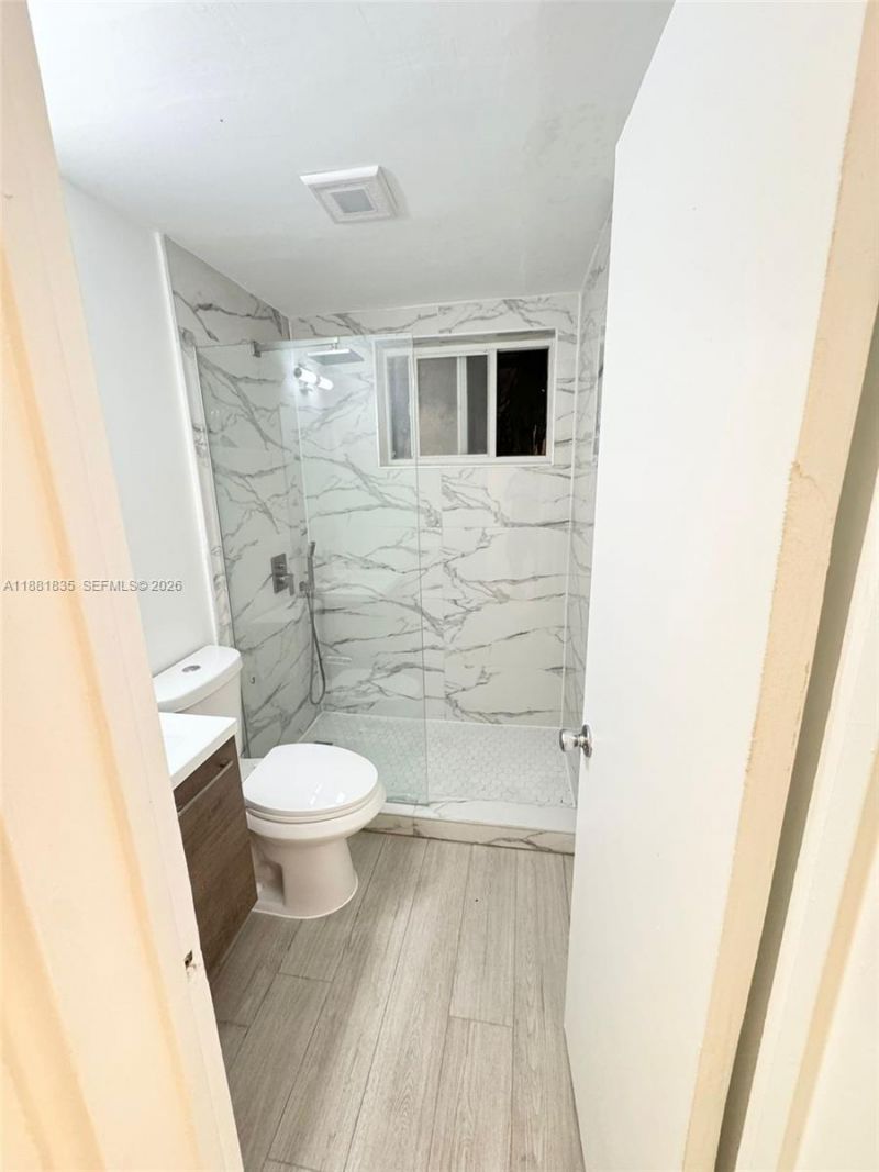 7435 Byron Ave, Unit 2, Miami Beach, FL 33141 Photo