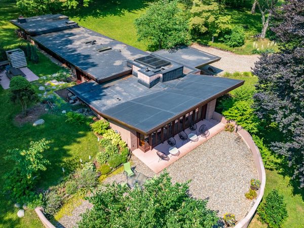 11090 Hawthorne Drive, Galesburg, MI 49053