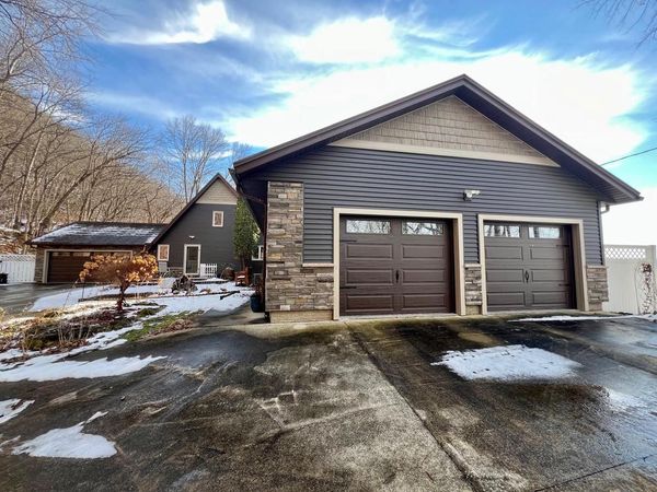 9642 State Highway 35, De Soto, WI 54624