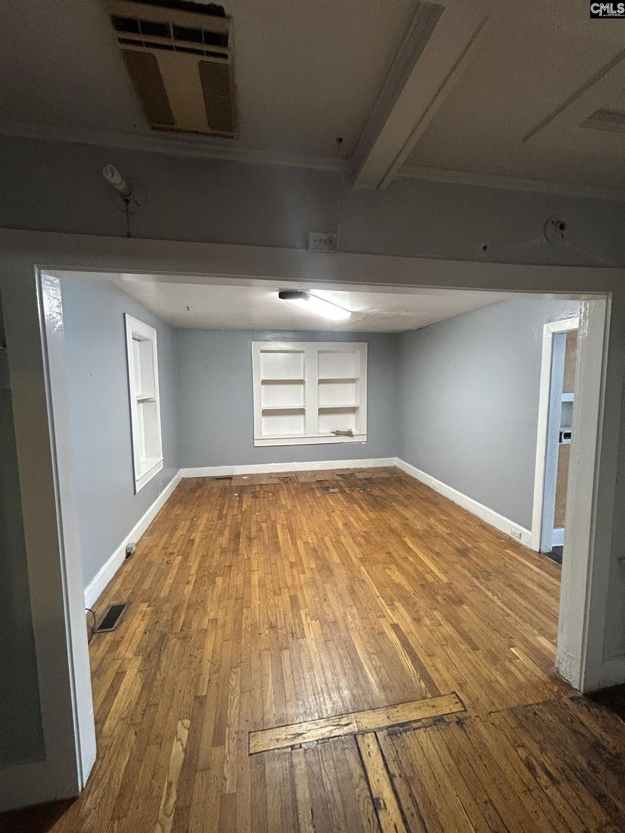 1058 St. Andrews  Photo 11