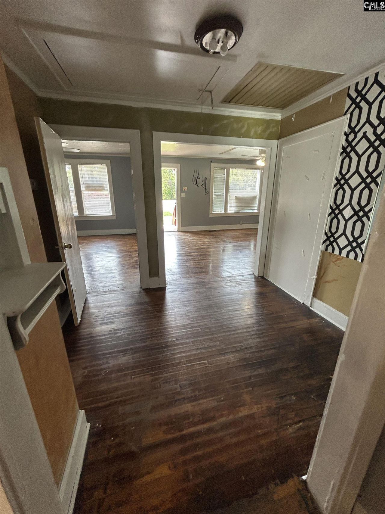 1058 St. Andrews  Photo 13