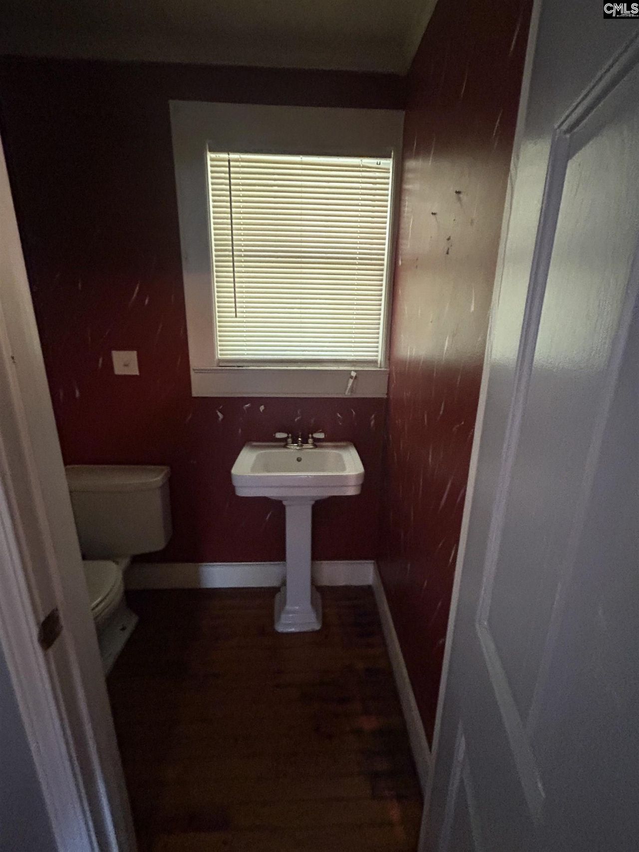 1058 St. Andrews  Photo 9