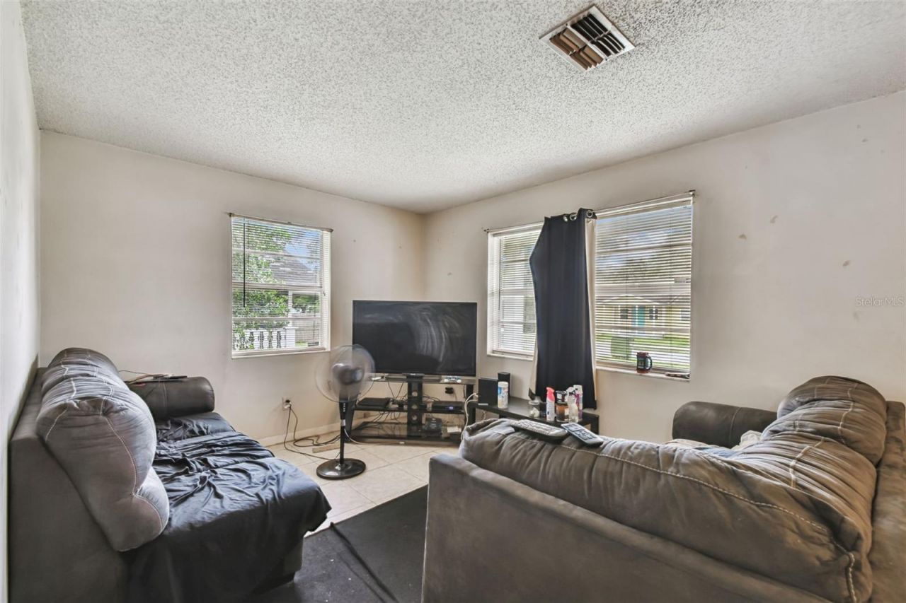 8205 N Semmes Street, Tampa, FL 33604 Photo