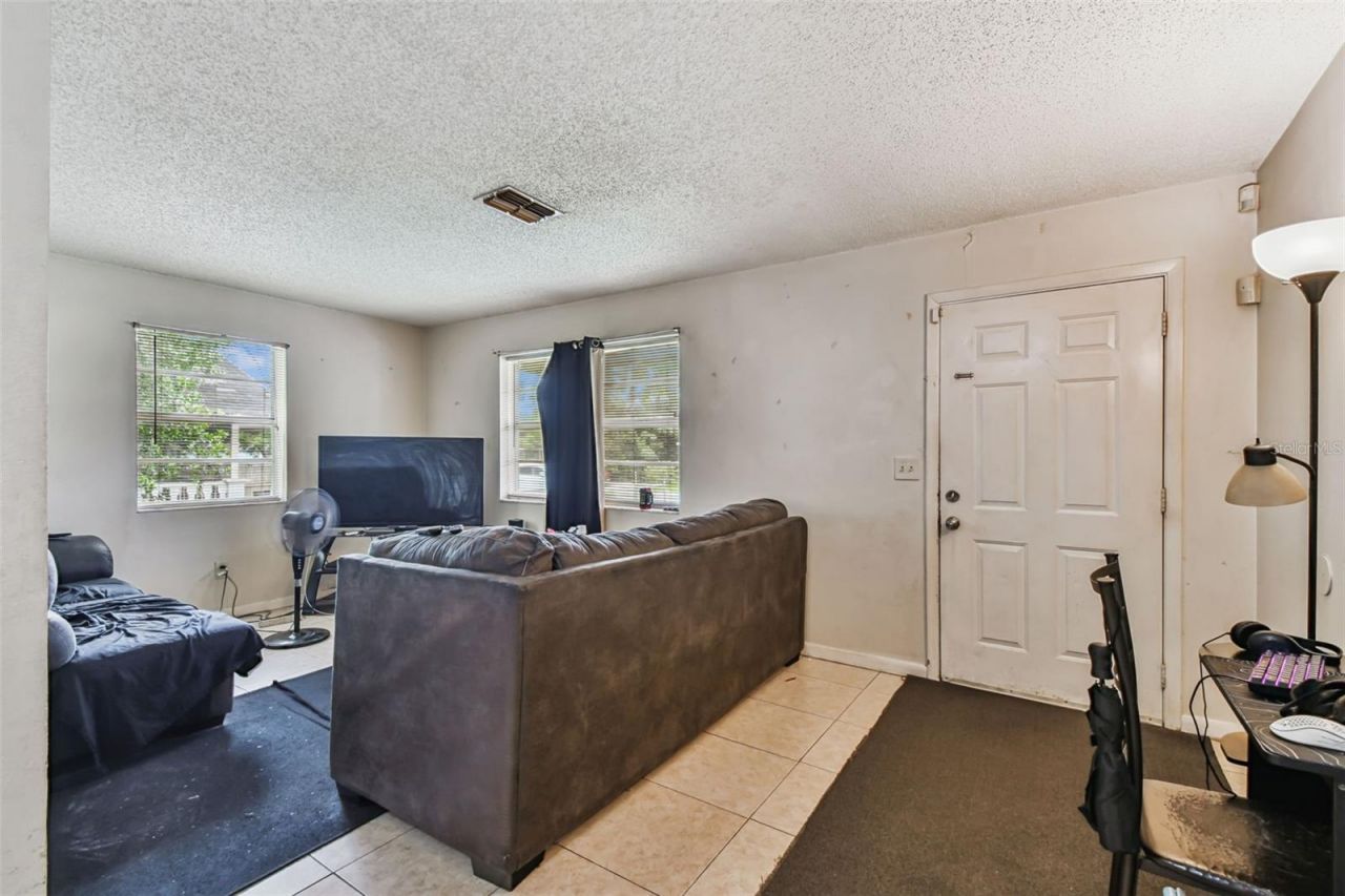 8205 N Semmes Street, Tampa, FL 33604 Photo