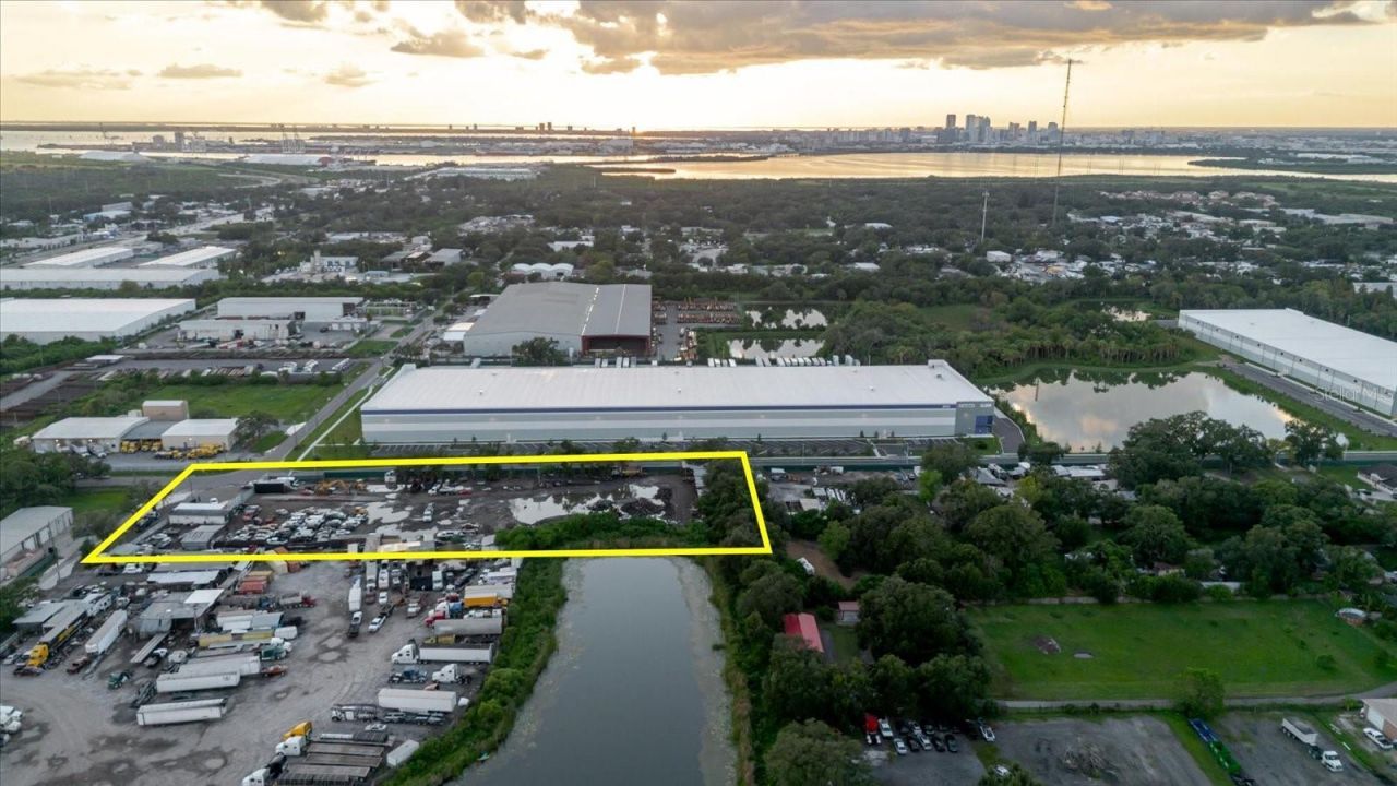 5404 S 24th Avenue, Tampa, FL 33619 Photo