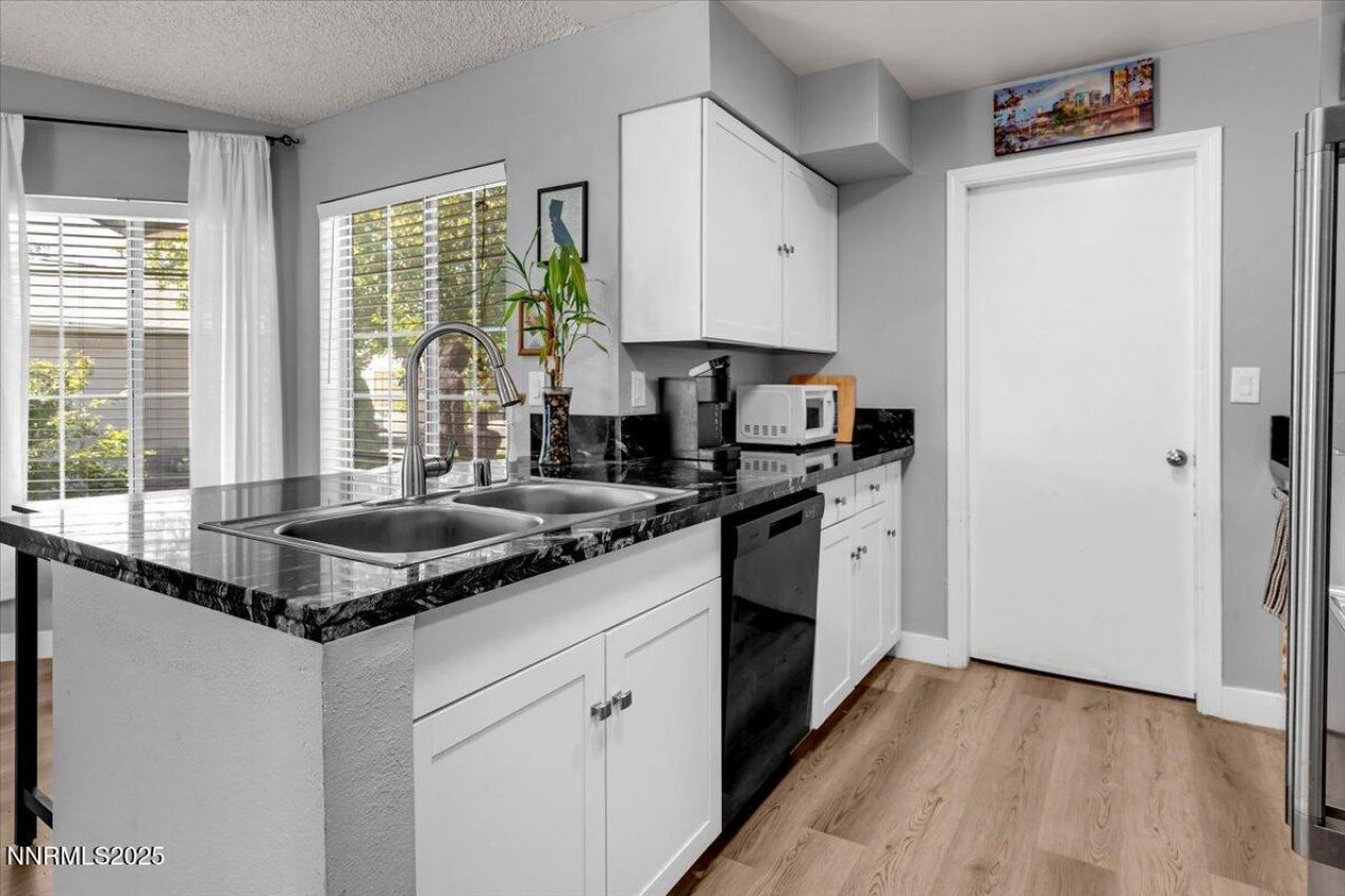 7290 Pah Rah Drive, Sparks, NV 89436 Photo