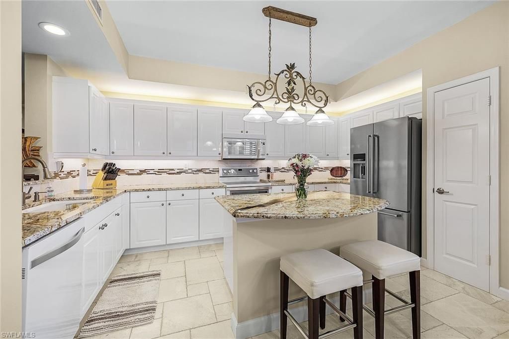 14250 Royal Harbour Ct, Unit 817, Fort Myers, FL 33908 Photo