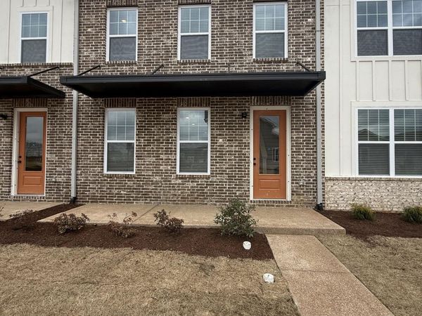 6896 TALCOTT LN, Bartlett, TN 38135