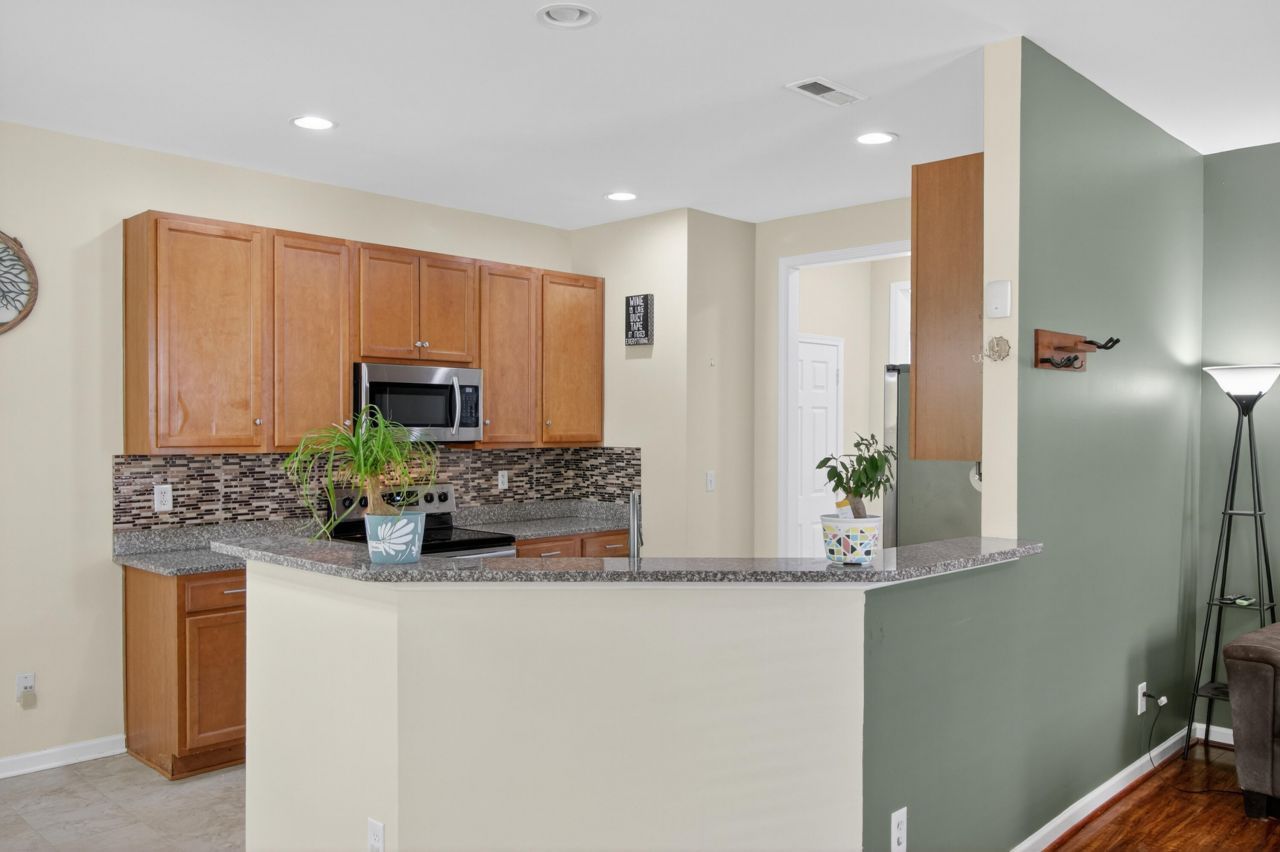 124 Diploma Drive Photo 14