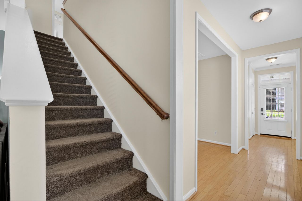 124 Diploma Drive Photo 20