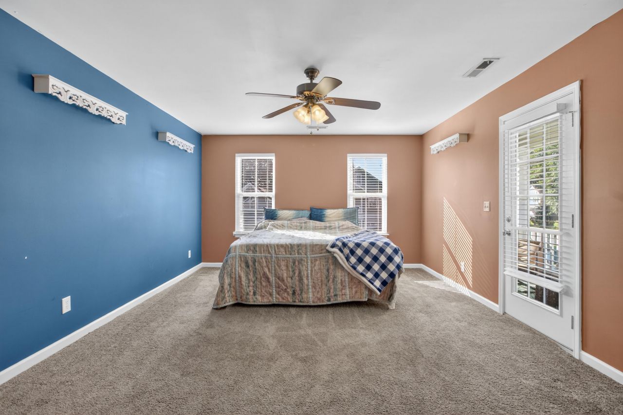 124 Diploma Drive Photo 25