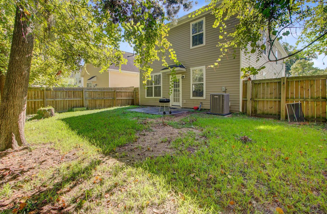 124 Diploma Drive Photo 47