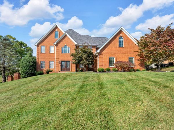 801 Colonial Drive, Morristown, TN 37814