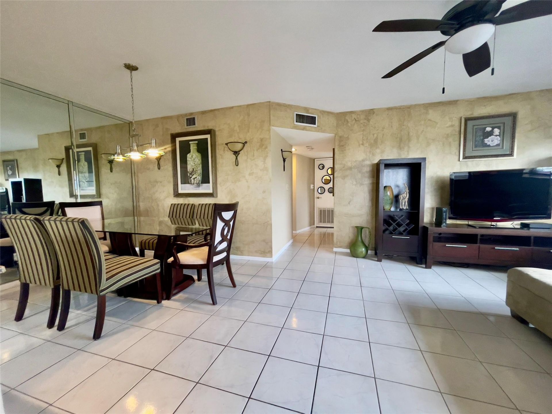 651 E Pine Drive, Unit 310, Pompano Beach, FL 33060 Photo