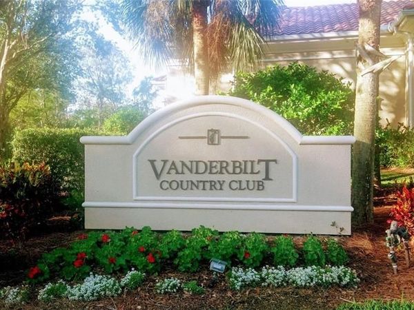 8225 Danbury BLVD E, Unit 1-102, NAPLES, FL 34120