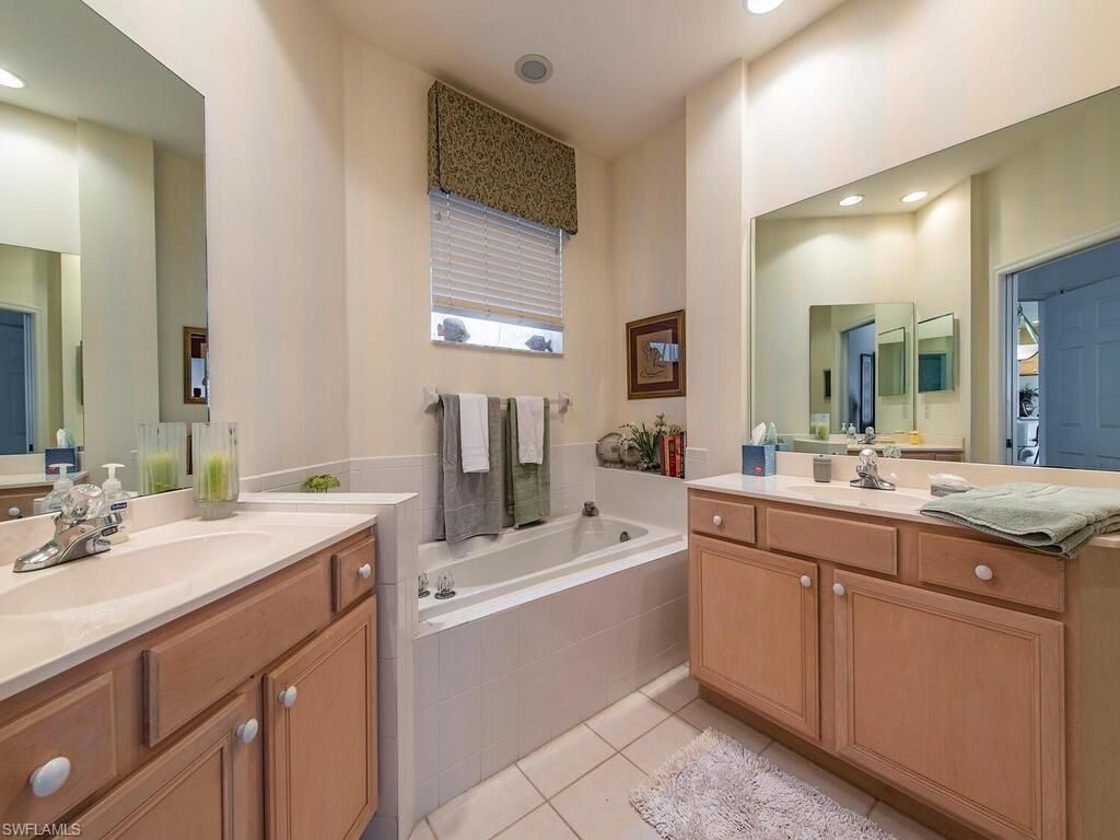 8225 Danbury Blvd E, Unit 1-102, Naples, FL 34120 Photo