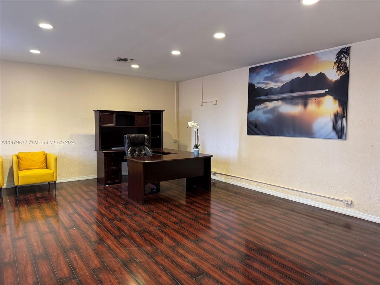 1605 NW 95th St, Miami, FL 33147 Photo