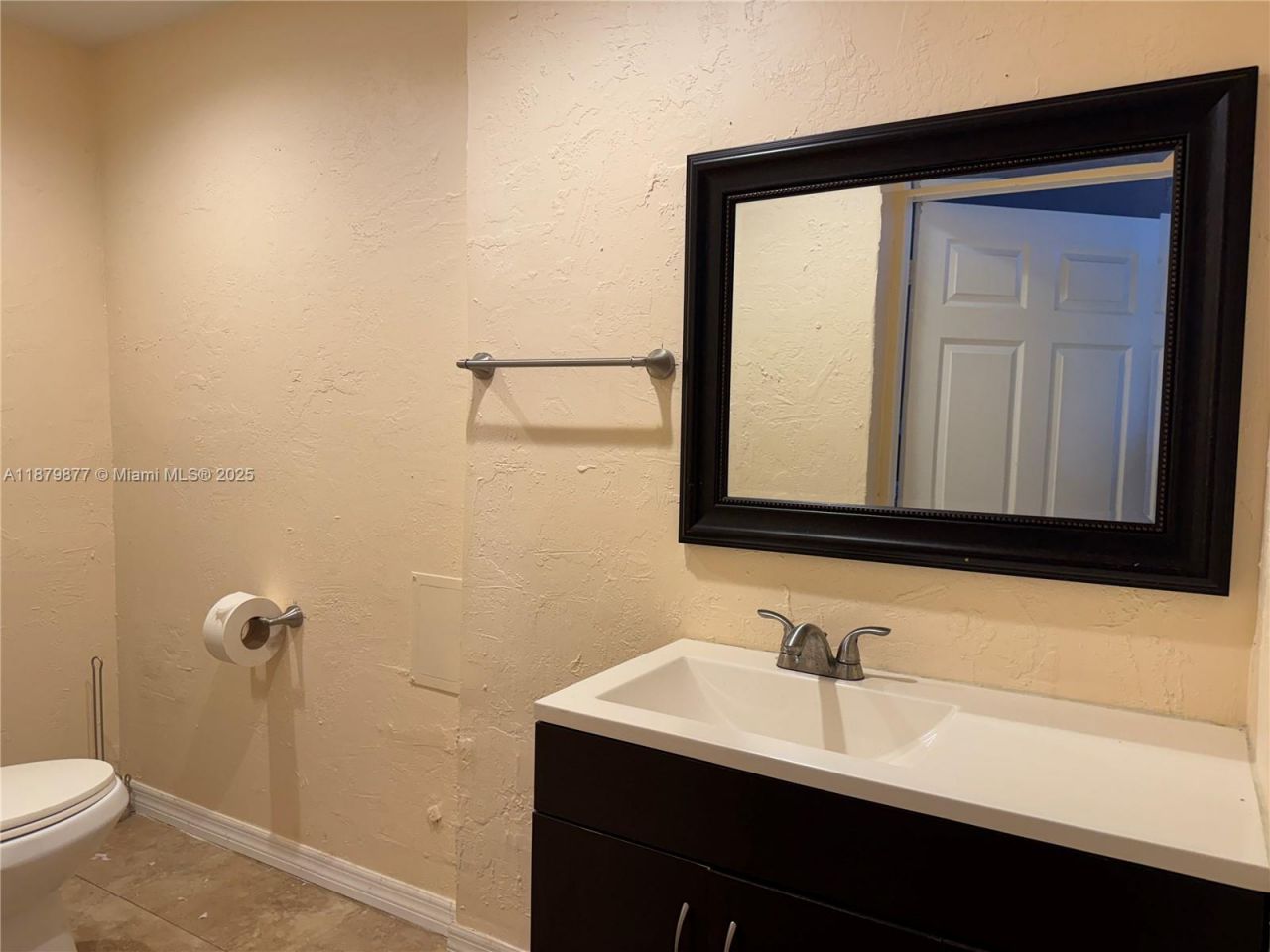 1605 NW 95th St, Miami, FL 33147 Photo