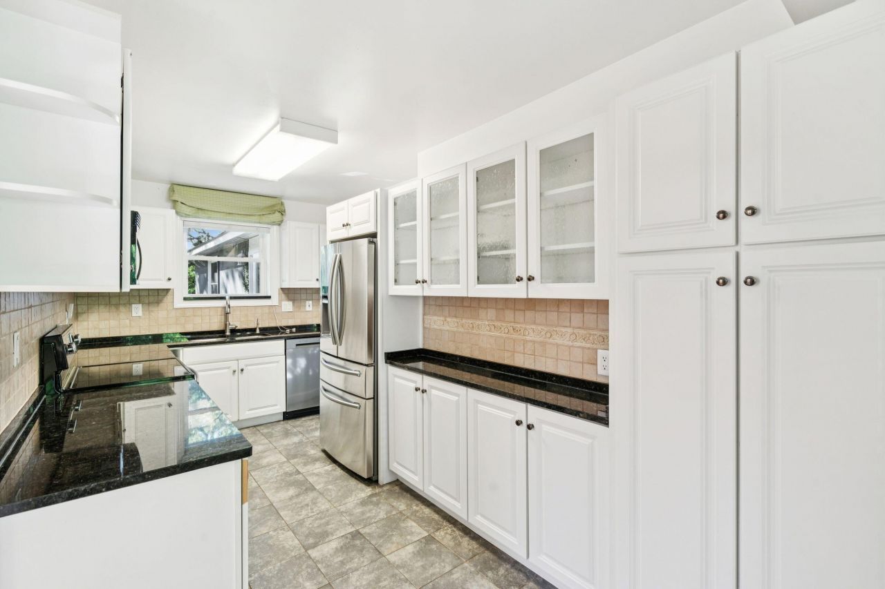 1409 Barbara Street Photo 24