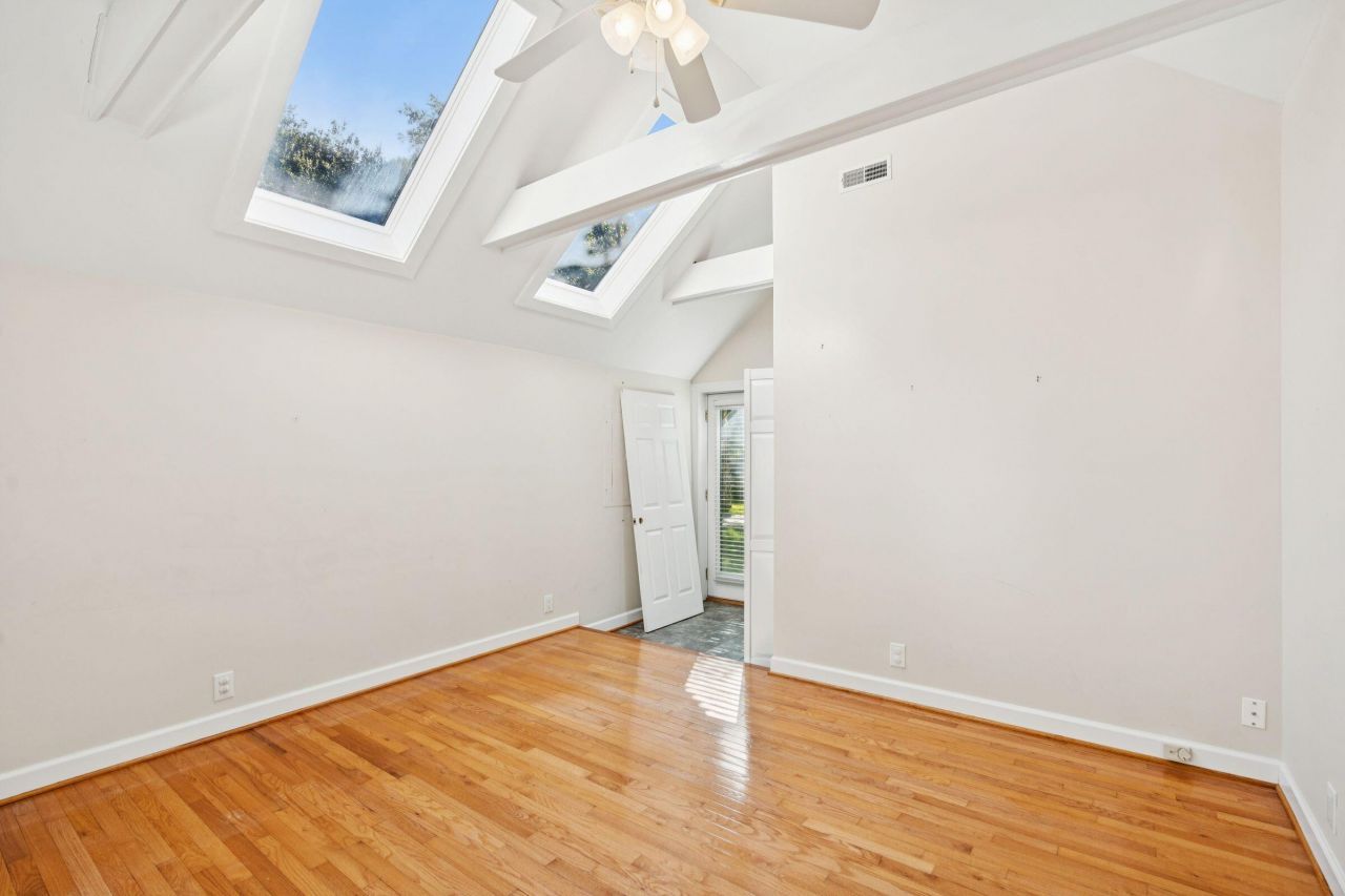 1409 Barbara Street Photo 31