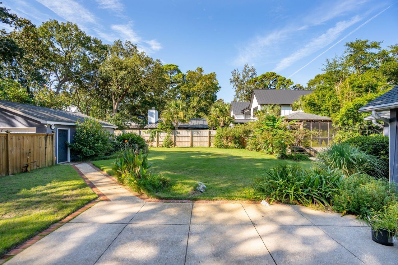 1409 Barbara Street Photo 5