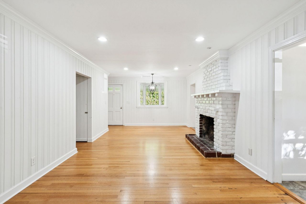 1409 Barbara Street Photo 9