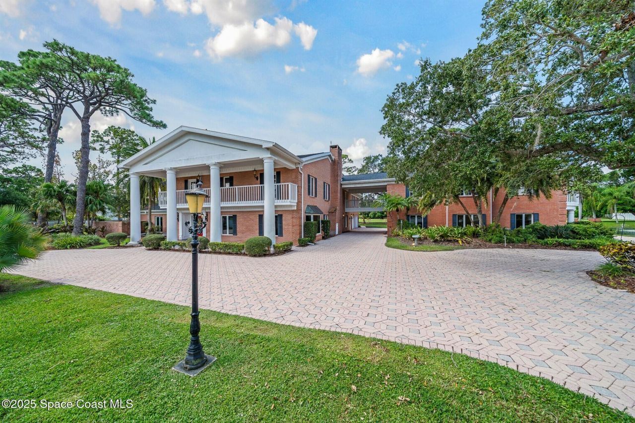 2195 S Courtenay Parkway, Merritt Island, FL 32952 Photo