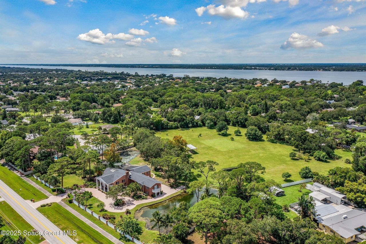 2195 S Courtenay Parkway, Merritt Island, FL 32952 Photo