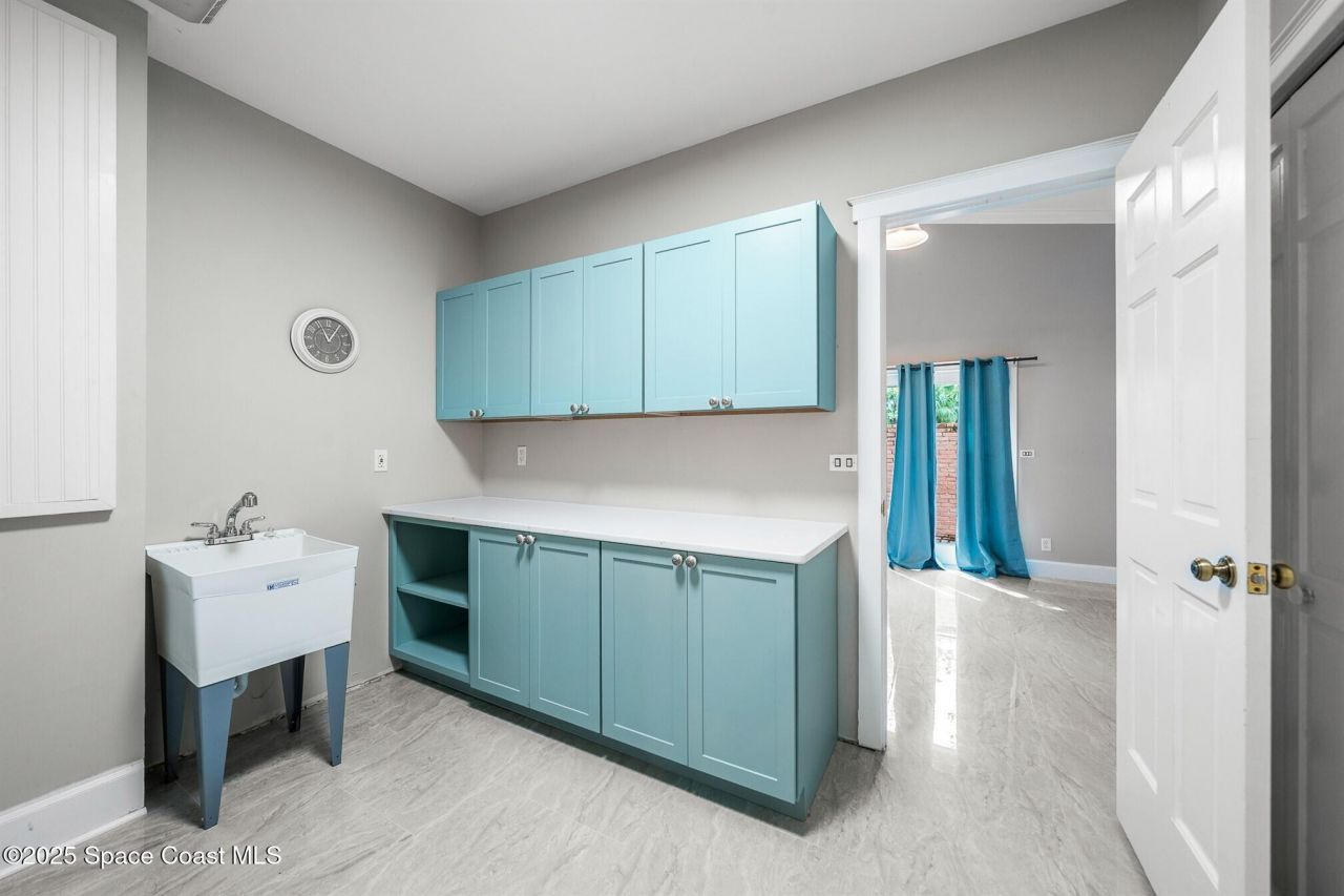 2195 S Courtenay Parkway, Merritt Island, FL 32952 Photo