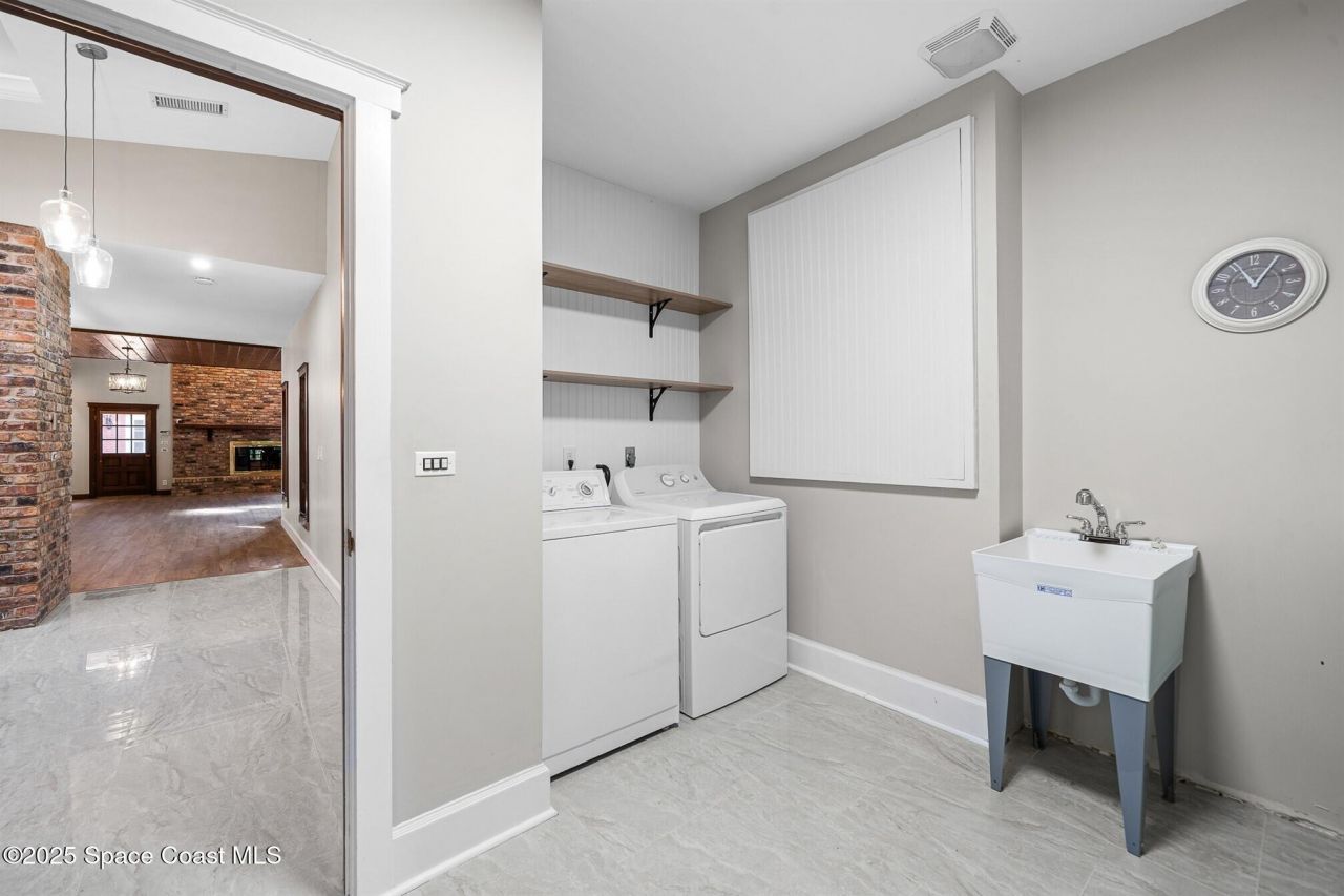 2195 S Courtenay Parkway, Merritt Island, FL 32952 Photo