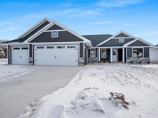 4454 NATURE, Howard, WI 54313
