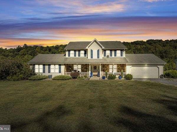 310 GREENBRIAR ROAD, ELLIOTTSBURG, PA 17024