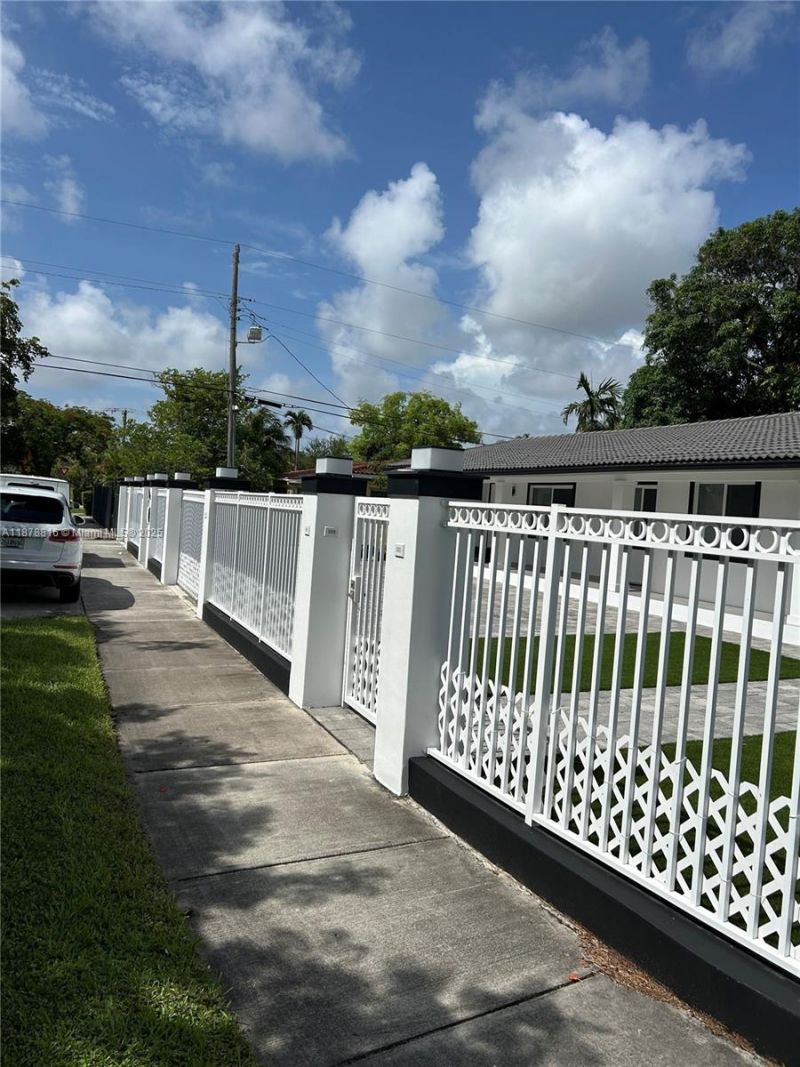 400 SW 47th Ave, Miami, FL 33134 Photo