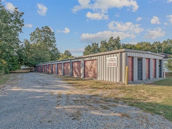 510 N Walnut Street, Steele, MO 63877