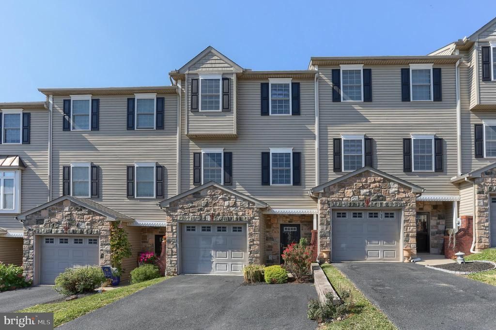 721 S 82nd Street, Harrisburg, PA 17111 Main Photo