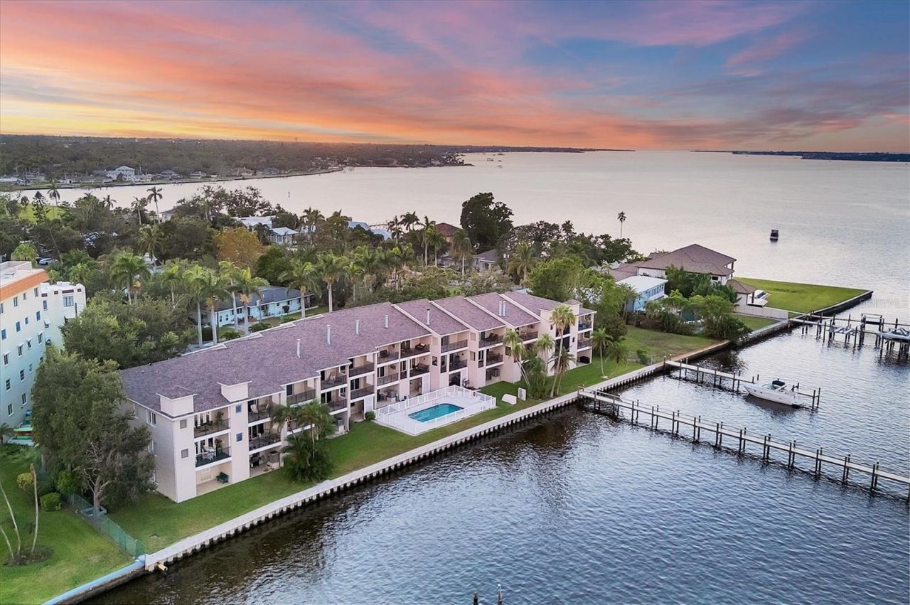 1602 Point Pleasant Avenue W, Bradenton, FL 34205 Photo