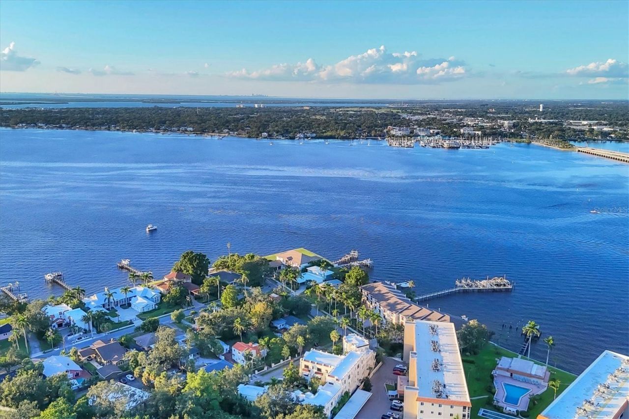 1602 Point Pleasant Avenue W, Bradenton, FL 34205 Photo