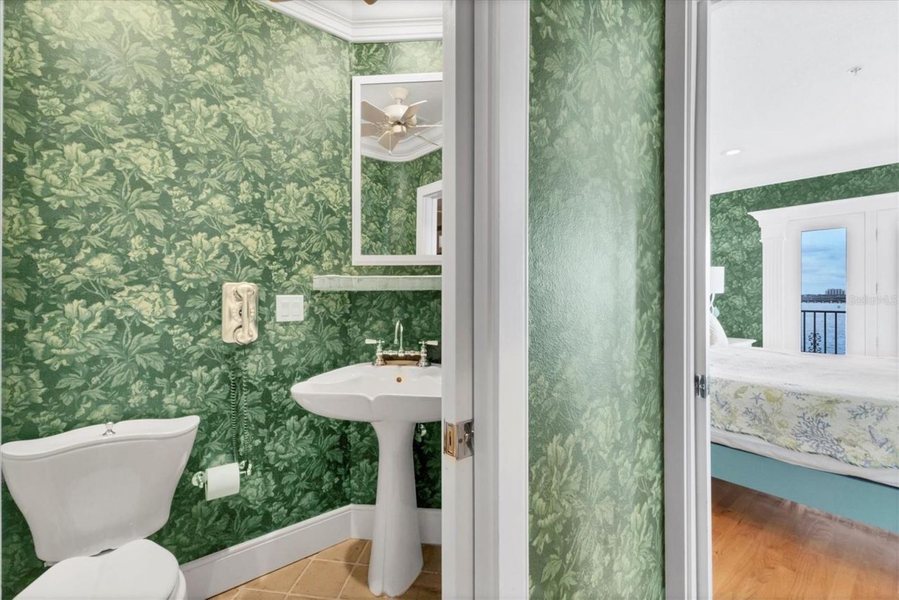 1602 Point Pleasant Avenue W, Bradenton, FL 34205 Photo