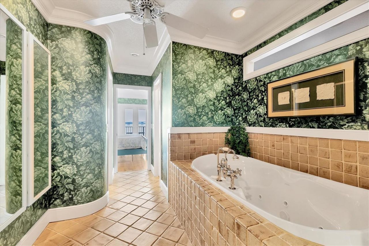 1602 Point Pleasant Avenue W, Bradenton, FL 34205 Photo