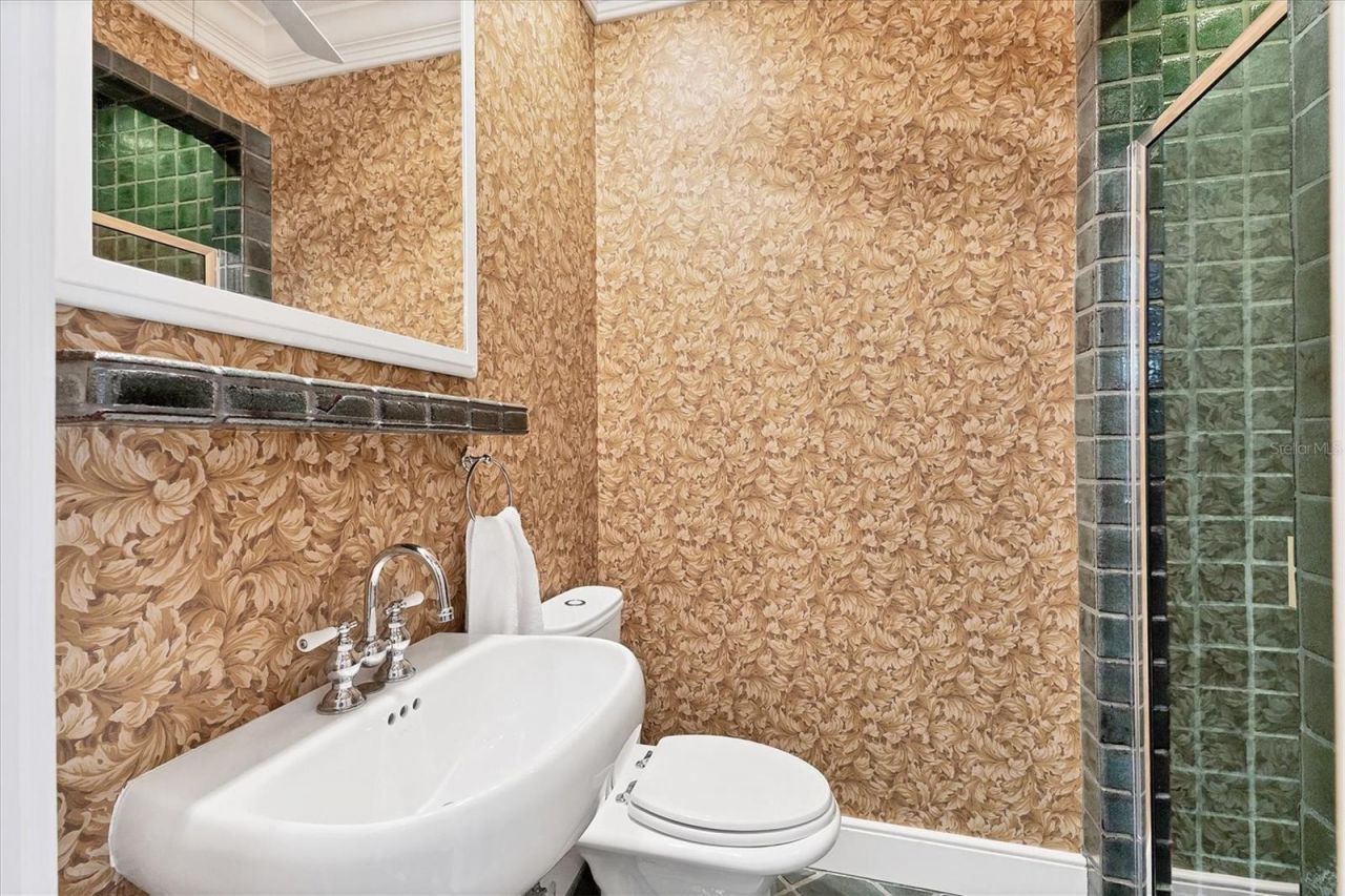 1602 Point Pleasant Avenue W, Bradenton, FL 34205 Photo