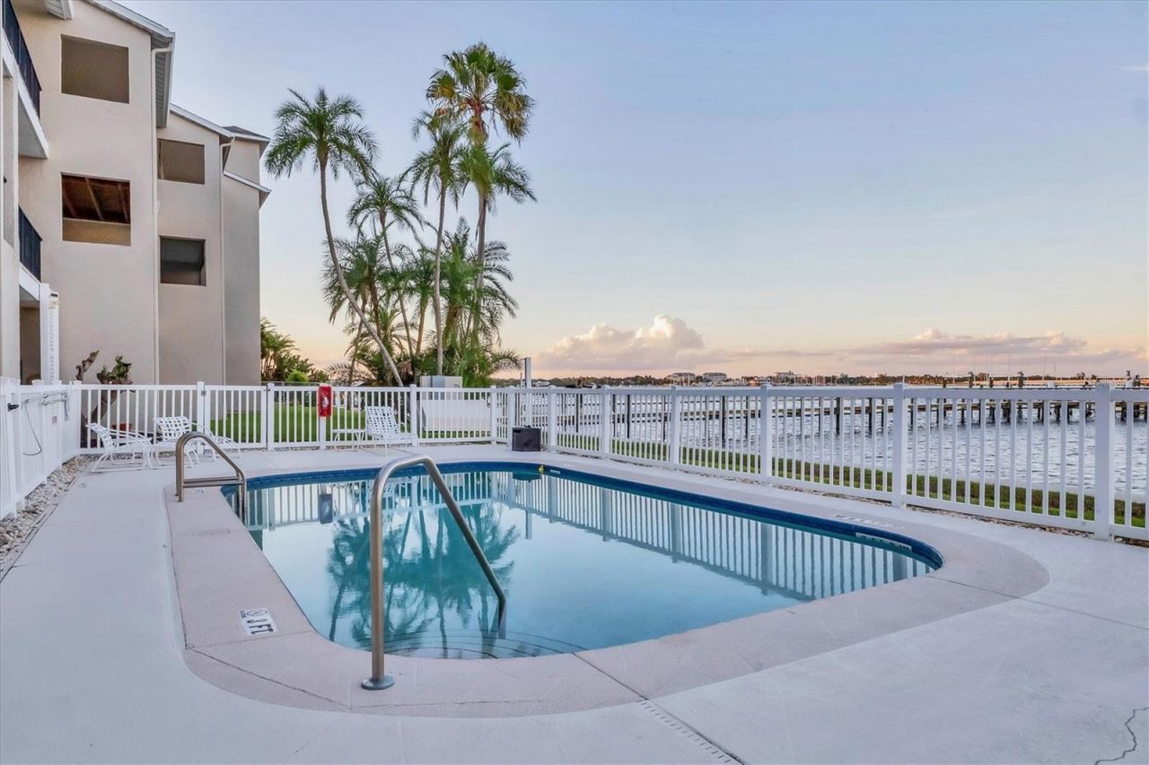 1602 Point Pleasant Avenue W, Bradenton, FL 34205 Photo