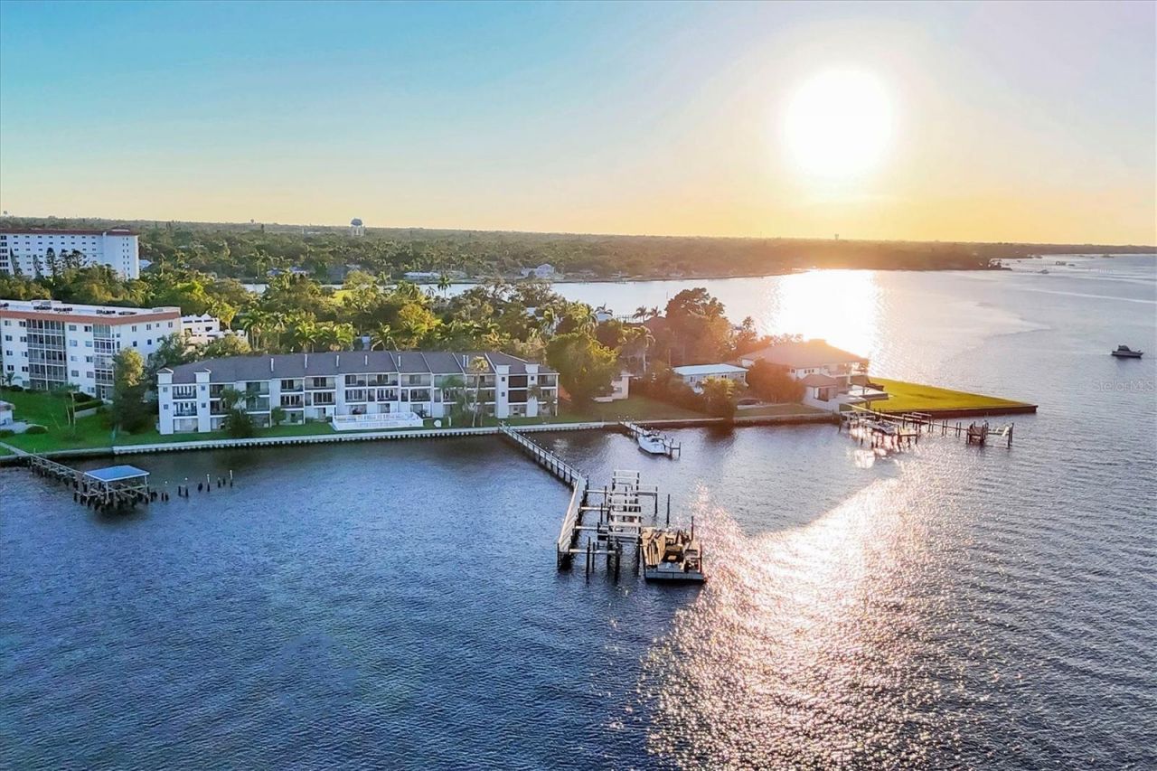 1602 Point Pleasant Avenue W, Bradenton, FL 34205 Photo