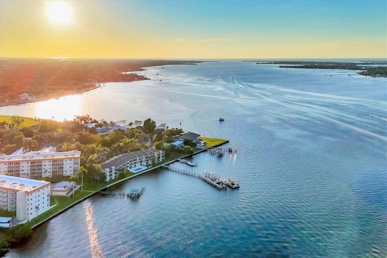 1602 Point Pleasant Avenue W, Bradenton, FL 34205 Photo