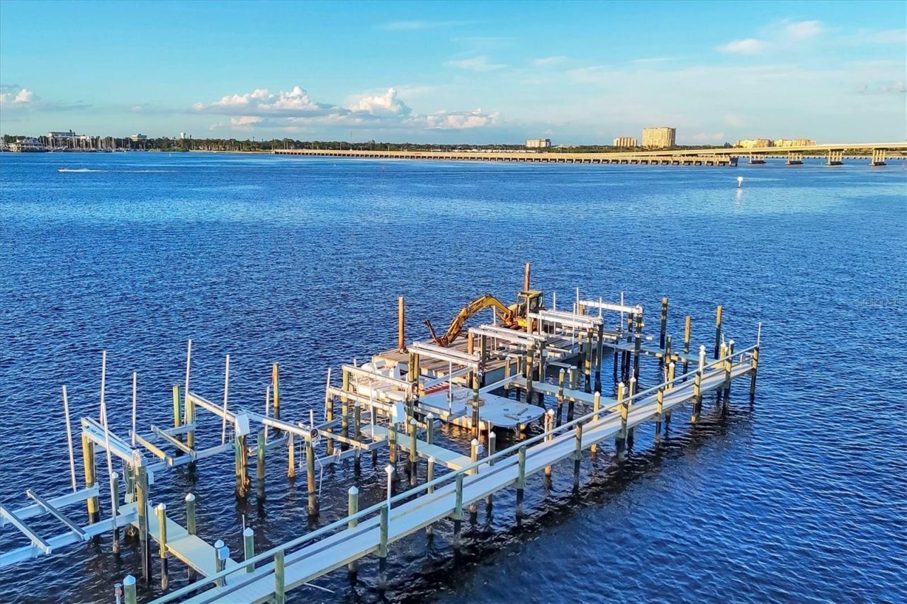 1602 Point Pleasant Avenue W, Bradenton, FL 34205 Photo