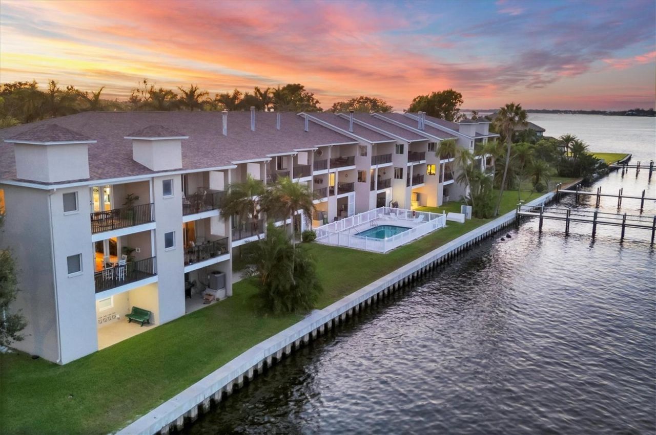 1602 Point Pleasant Avenue W, Bradenton, FL 34205 Photo