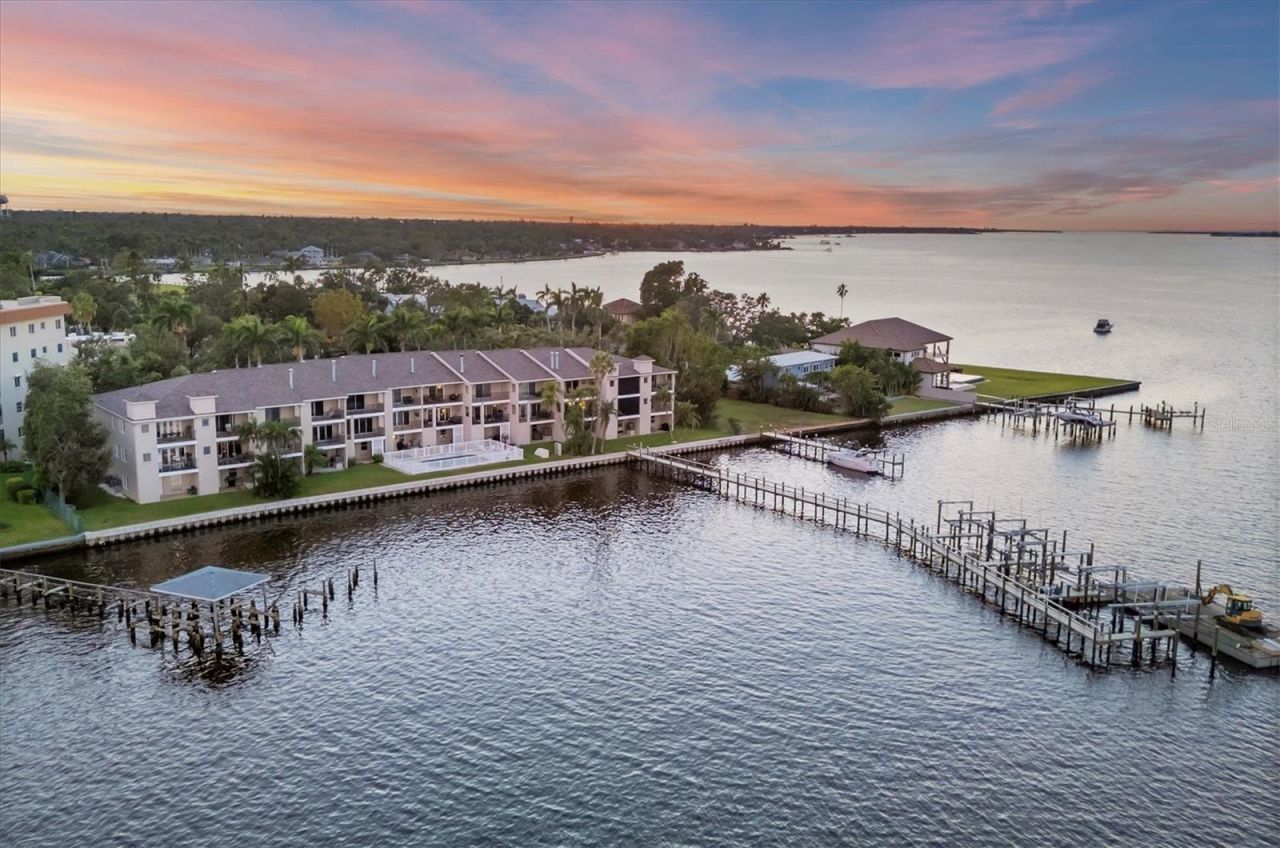 1602 Point Pleasant Avenue W, Bradenton, FL 34205 Photo