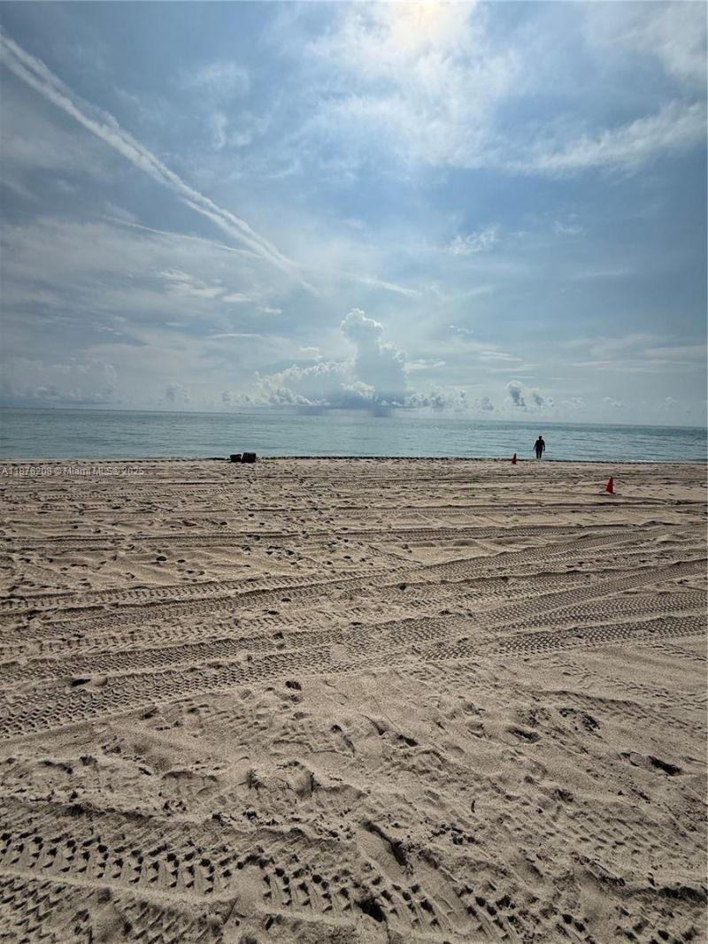 1936 S Ocean Dr, Unit 4C, Hallandale Beach, FL 33009 Photo