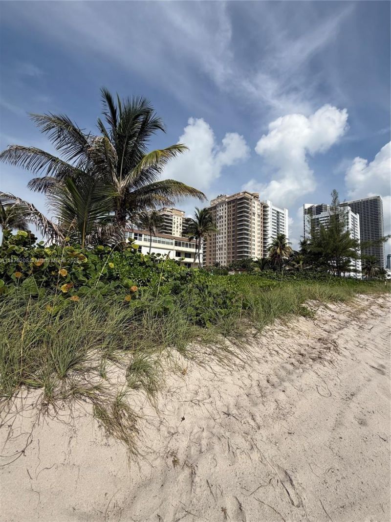 1936 S Ocean Dr, Unit 4C, Hallandale Beach, FL 33009 Photo