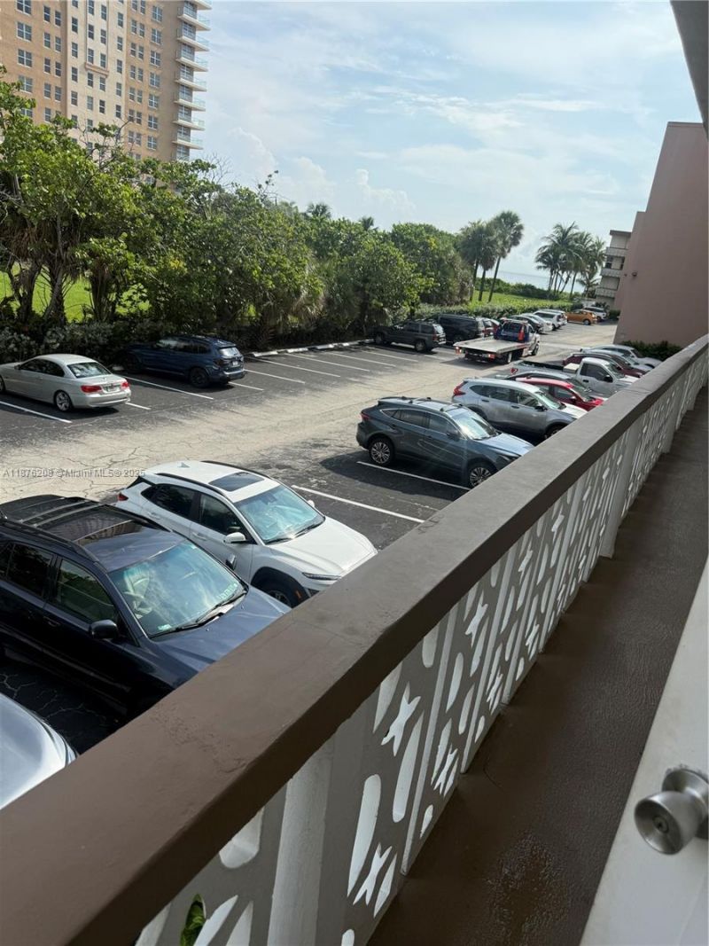 1936 S Ocean Dr, Unit 4C, Hallandale Beach, FL 33009 Photo