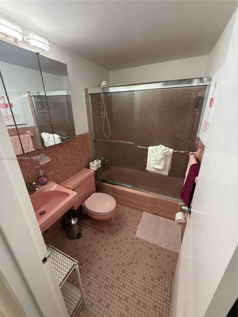 1936 S Ocean Dr, Unit 4C, Hallandale Beach, FL 33009 Photo